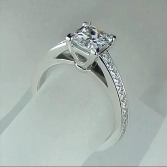 ENGAGEMENT 925 STERLING SILVER DIAMOND SQUARE RING, CUTE RING, SHINY RING. - Picture 3 of 5